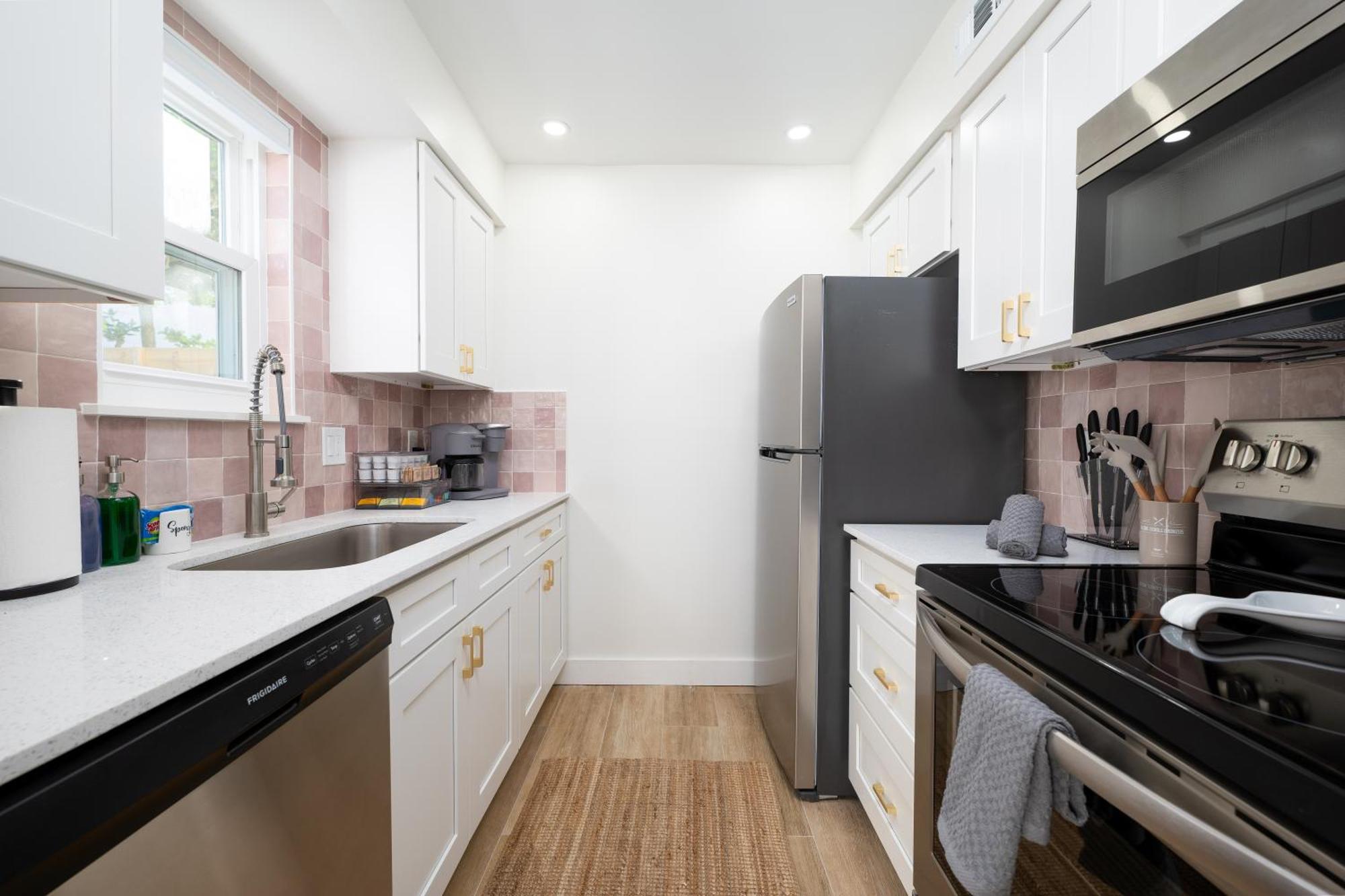 Be A Nomad 2 Bedroom Close To The Beach Джаксънвил Бийч Екстериор снимка