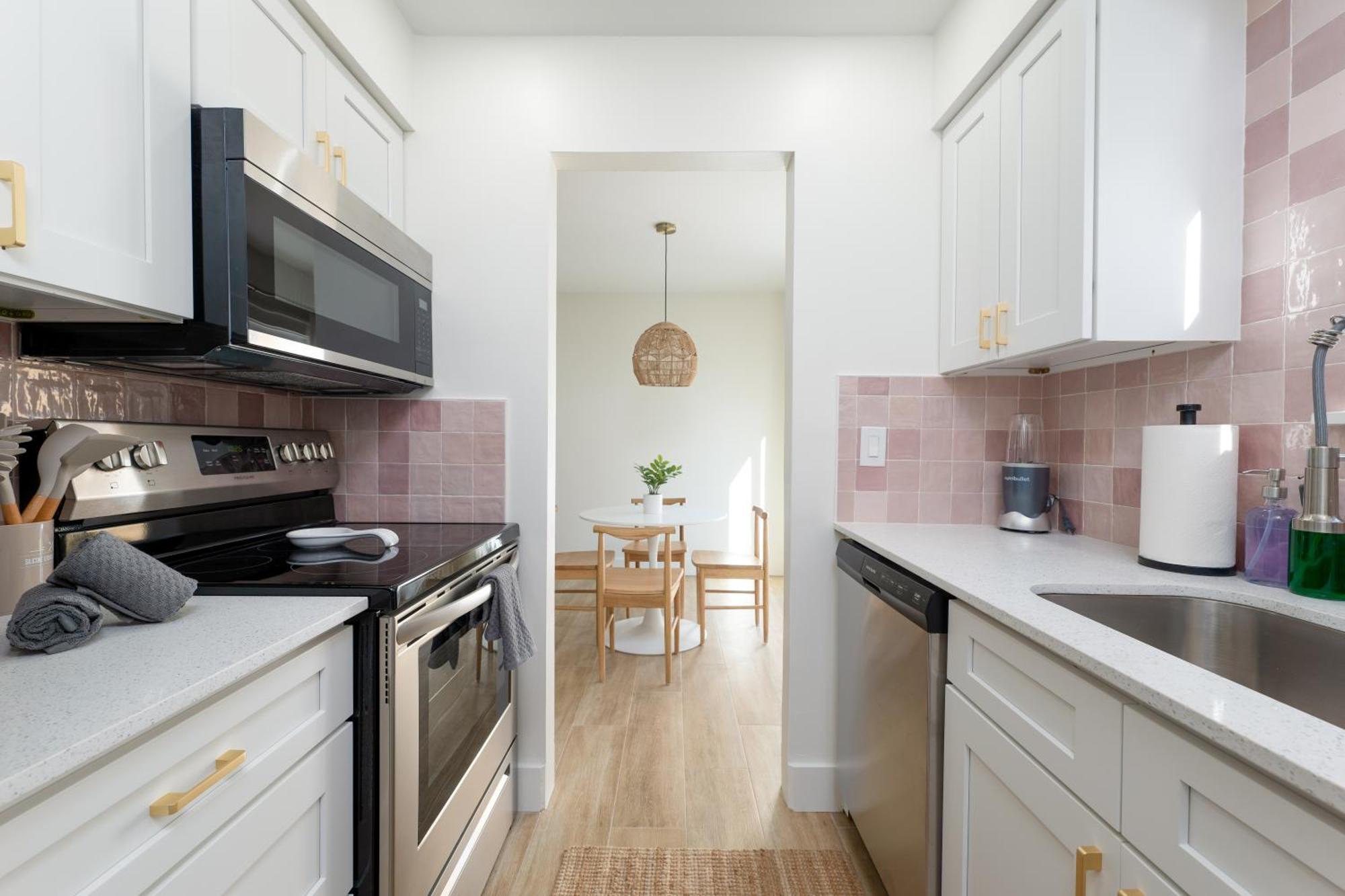 Be A Nomad 2 Bedroom Close To The Beach Джаксънвил Бийч Екстериор снимка